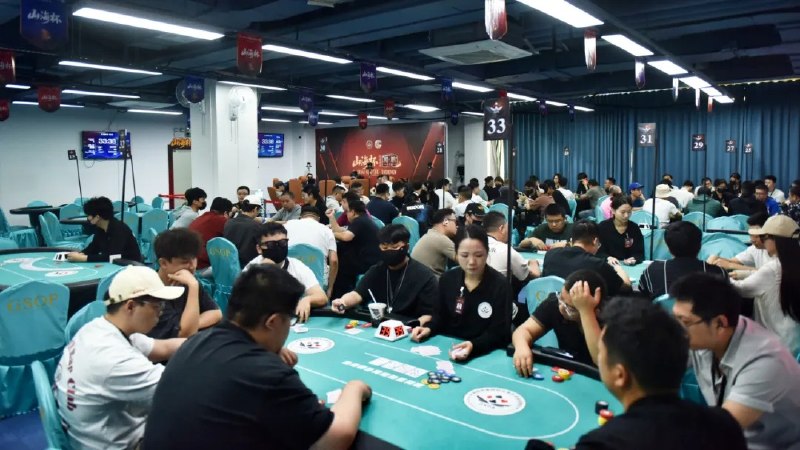 🏆 锦标赛战报📰 第 2 更 · 系列追踪山海杯 ｜ 鲲鹏系列赛T3主赛首轮461人次参战📍 山海杯·鲲鹏系列赛T3山海杯·鲲鹏系列赛T3主赛首轮比赛已经结束，共有461人次参战，111人晋级下一轮