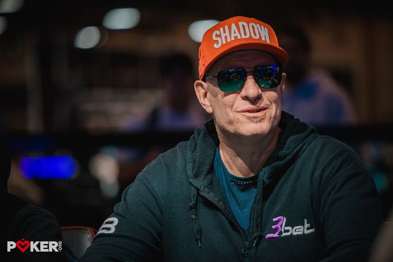 📰 第 239 更 · 系列追踪格雷格 ｜ 穆勒：WSOP主赛重燃我的扑克热情格雷格·穆勒是一名前职业冰球运动员，他的扑克之旅始于长途巴士上的旅程